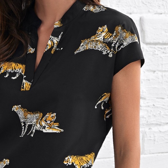 Boho Black Tiger Print Short Sleeve Top - Picture 3 of 4